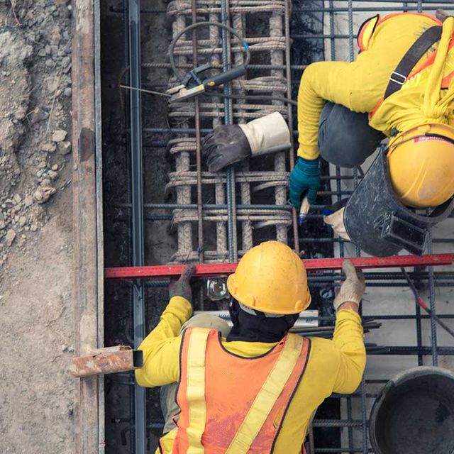 construction-workers-arial-view